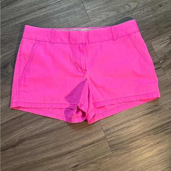 J. Crew Pants - J.Crew Pink Chino Shorts
Women's Size 6 - Broken-In Cotton